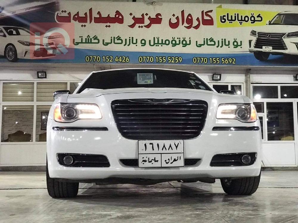 کرایسلەر 300